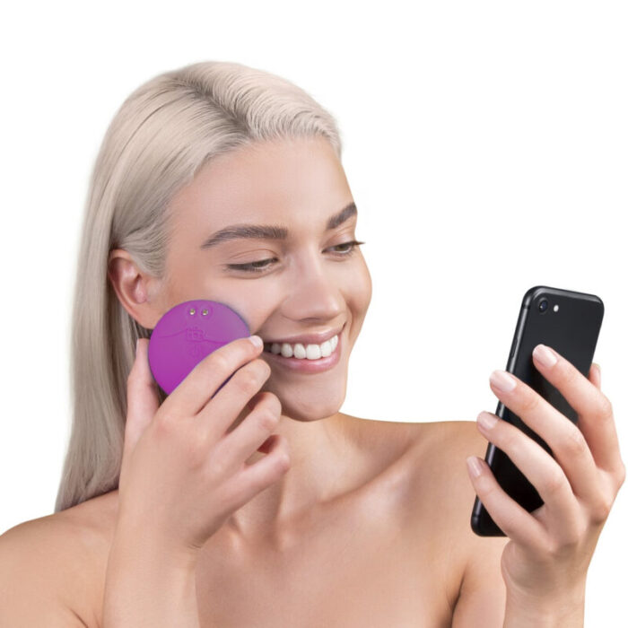 foreo lunatm fofo facial cleansing brush purple 4